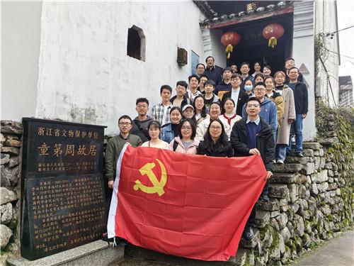 小猫钓鱼游戏龙王版有船